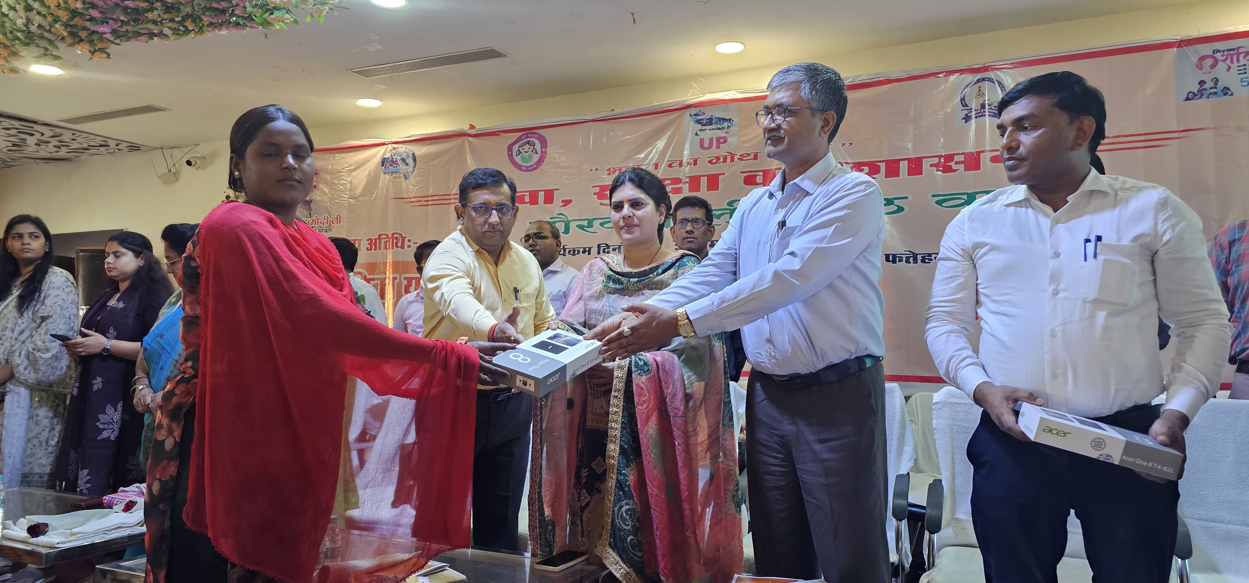 फर्रुखाबाद: सरकार के मेले में विभिन्न योजनाओं में 581 लाभार्थियों को लाभान्चित किया गया।