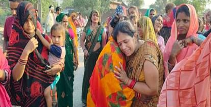 लखीमपुर खीरी :भीरा थाना क्षेत्र के ग्राम शाहपुरा के एक ही परिवार की जली चार चिताएँ