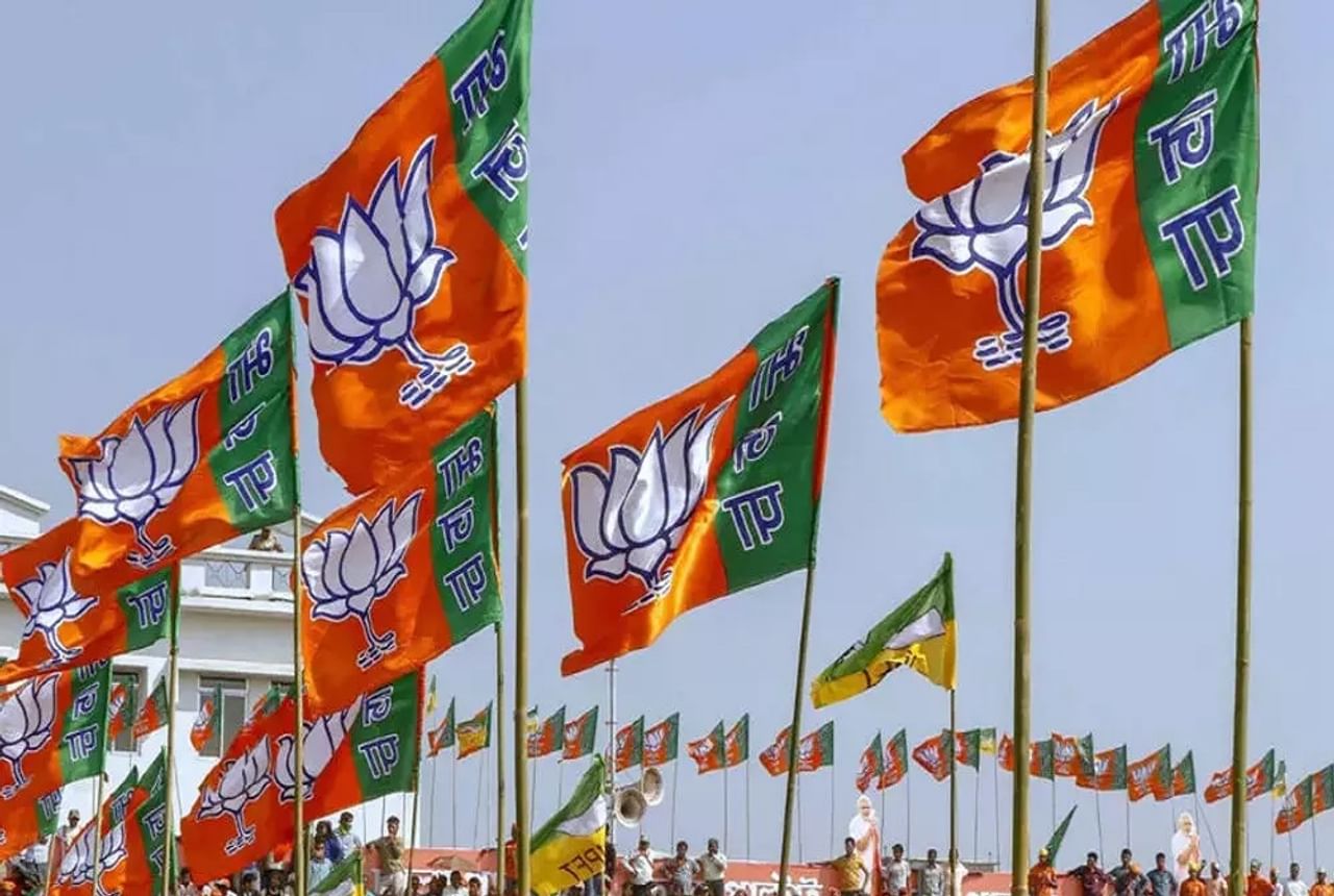 यूपी भाजपा की नई टीम का एलान