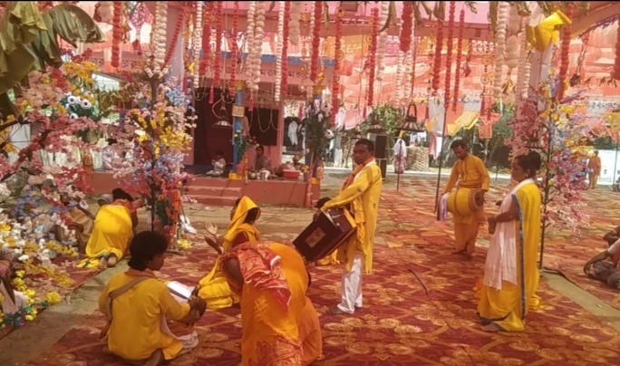 पीलीभीत : दो दिवसीय श्री श्री अखंड महा नाम संकीर्तन का हुआ आयोजन
