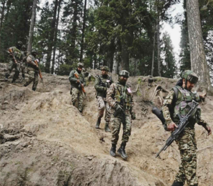 ऑपरेशन सिंदूर: एलओसी पर पाकिस्तान की गोलीबारी, 15 लोगों की मौत! आर्मी को जवाबी कार्रवाई की छूट ?
