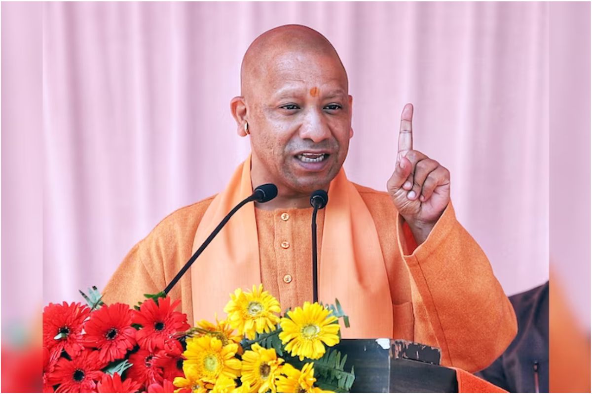 लखनऊ:ग्राम पंचायत, क्षेत्र पंचायत और जिला पंचायत की निधियों का बेहतर उपयोग करते हुए गांवों को भी अच्छी सड़क सुविधाएं उपलब्ध कराई जाएं-मुख्यमंत्री