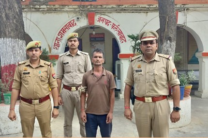 फर्रुखाबाद:थाना शमसाबाद पुलिस ने वृद्ध महिला की हत्या करने वाले अभियुक्त को किया गिरफ्तार ।