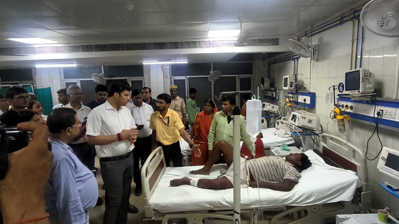 प्रयागराज : जिलाधिकारी ने स्वरूपरानी चिकित्सालय का किया औचक निरीक्षण, उपलब्ध व्यवस्थाओं का लिया जायजा