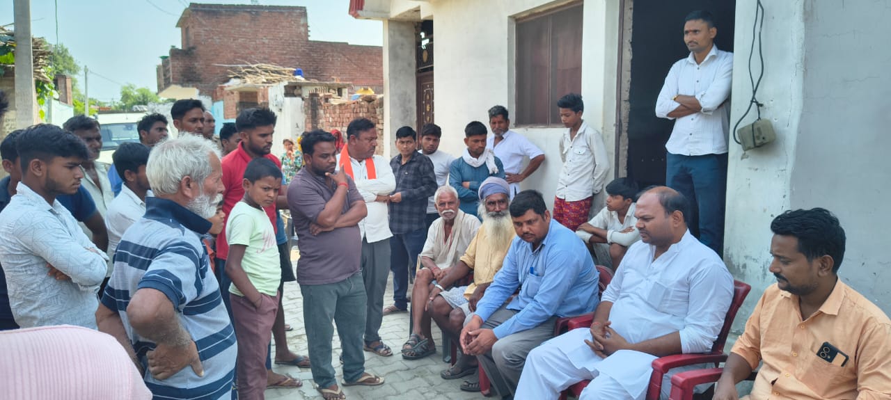 पीलीभीत : दो पशुओं की जलकर मौत, एक जख्मी
