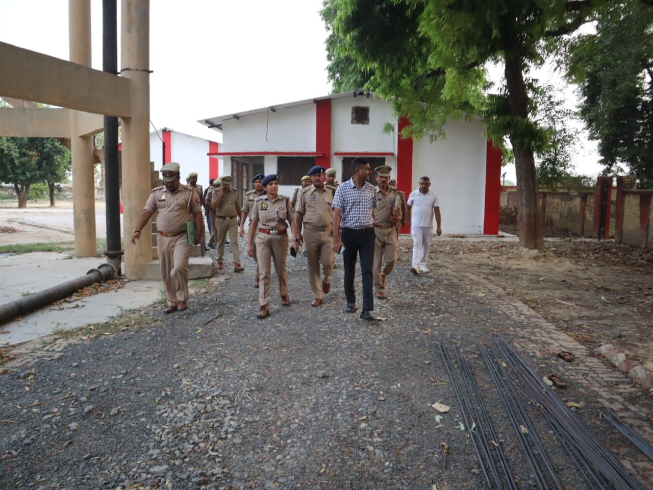 फर्रूखाबाद: पुलिस अधीक्षक आरती सिंह ने पुलिस लाइन फतेहगढ़ में रिक्रूट आरक्षियों की व्यवस्थाओं का किया निरीक्षण