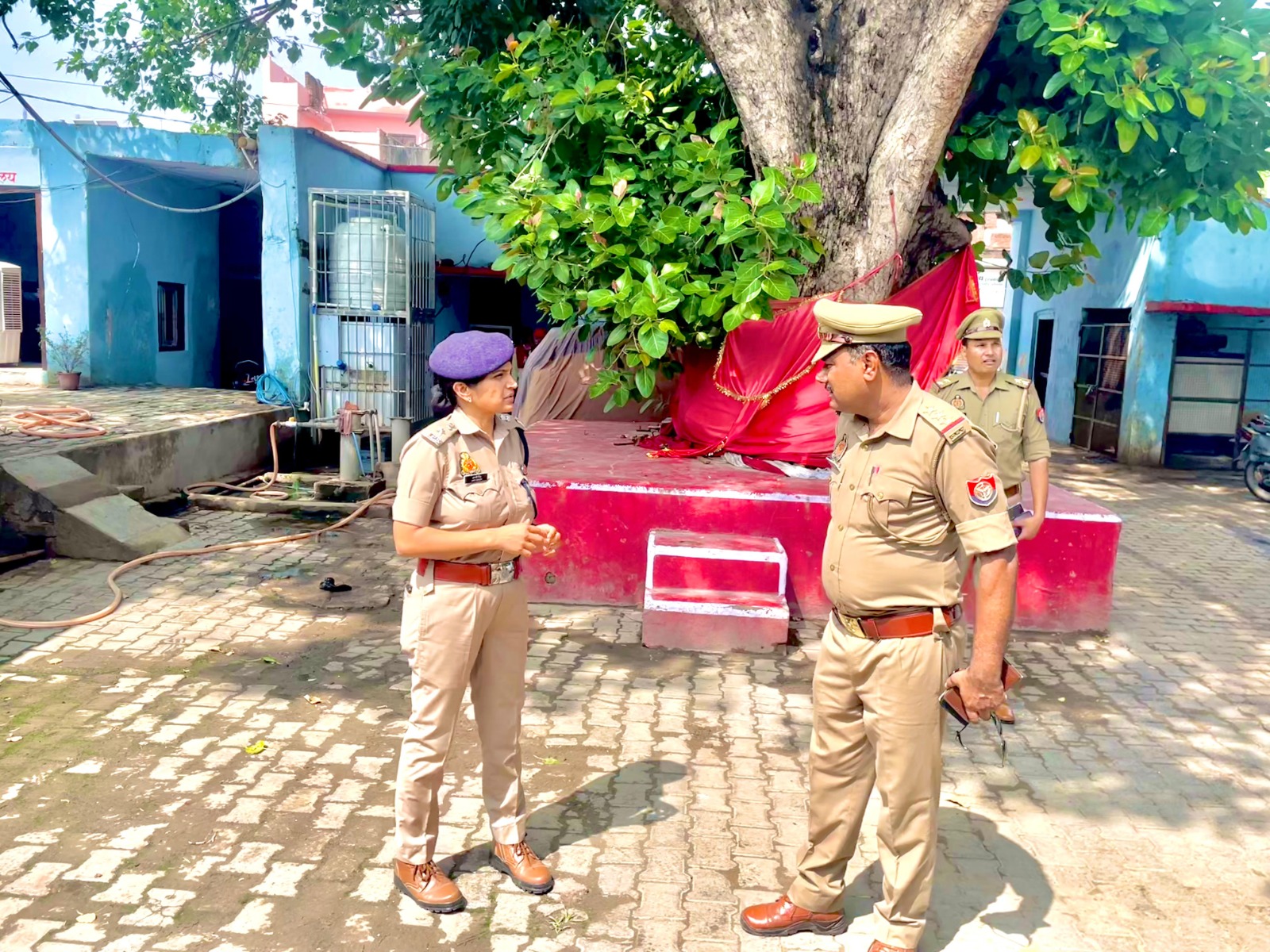 फर्रुखाबाद:पुलिस अधीक्षक आरती सिंह ने किया थाना कमालगंज का औचक निरीक्षण, दिए आवश्यक दिशा-निर्देश