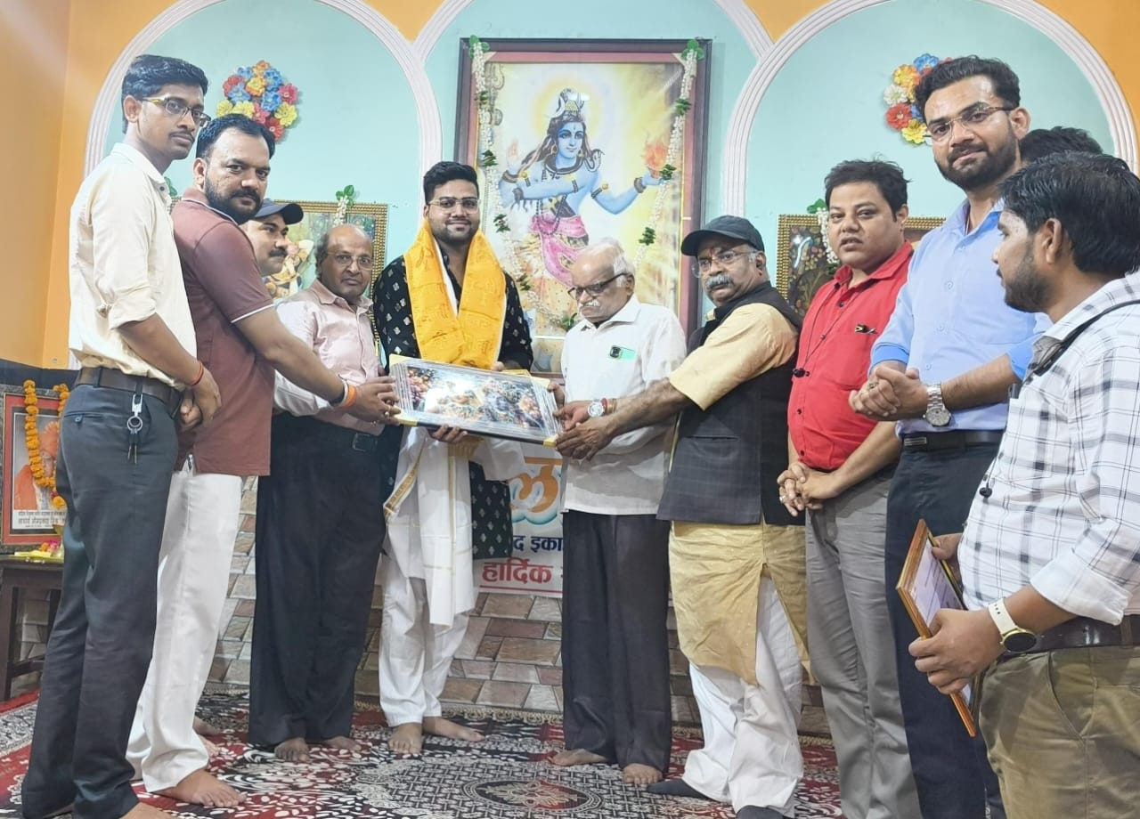 फर्रुखाबाद में कलार्पण संस्था ने मनाया विश्व संगीत दिवस और स्थापना दिवस, संगीत गोष्ठी में गूंजी बाँसुरी की स्वर लहरियाँ