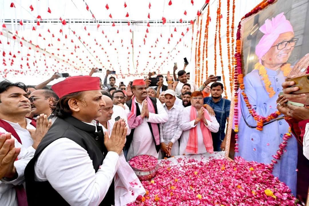 फर्रुखाबाद:अखिलेश यादव ने दी श्रद्धांजलि, कहा- छोटे सिंह यादव जी जनसेवा की मिसाल थे।