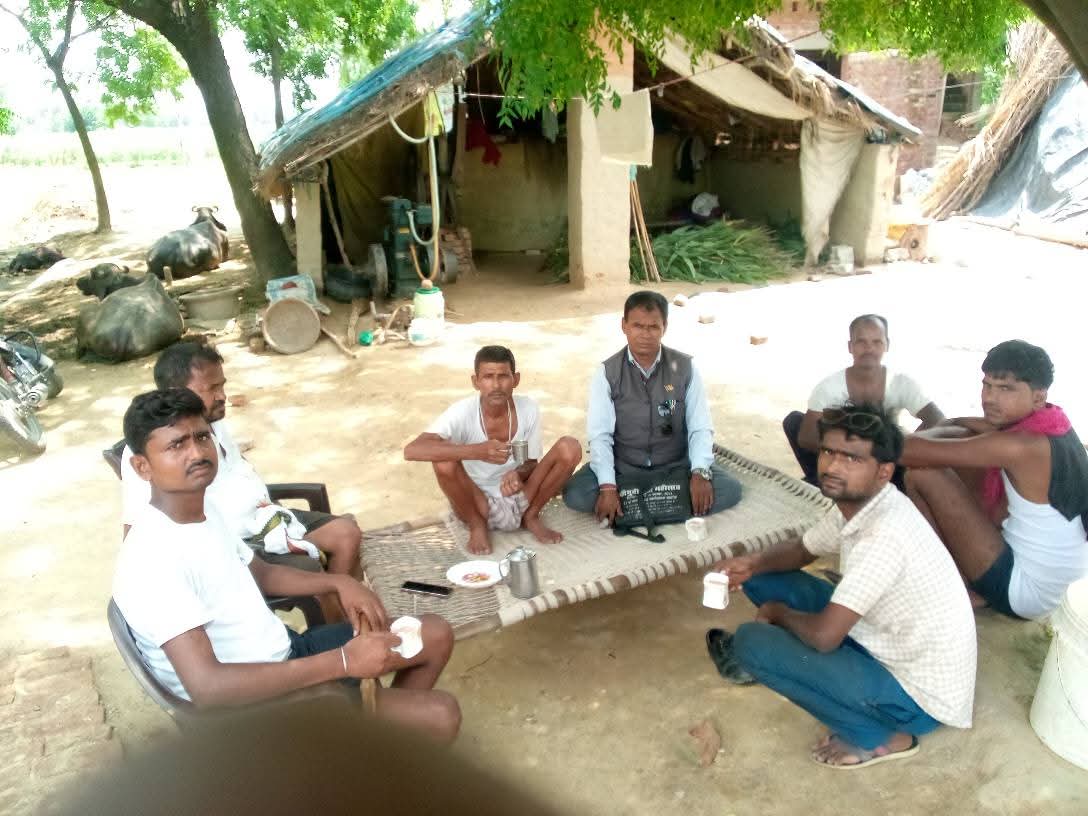 फर्रूखाबाद:जन अधिकार पार्टी का जनचेतना अभियान जारी, वैद्य के०पी०सिंह शाक्य ने कायमगंज में चलाया जन संपर्क