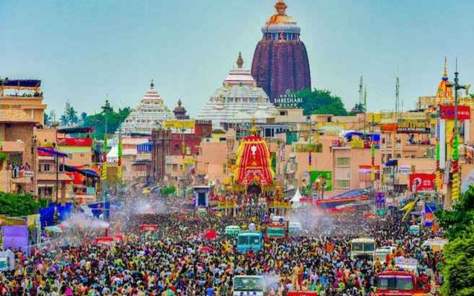 ओडिशा के पुरी में गुंडिचा मंदिर के पास भगदड़ में 3 की मौत, 50 घायल; सीएम ने माफी मांगी ?