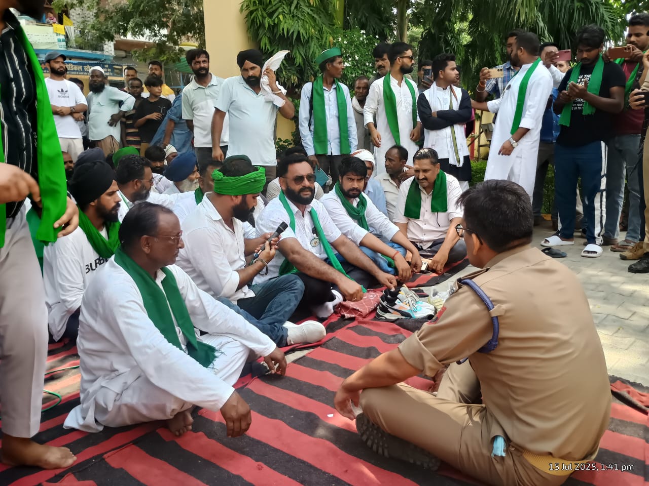 पीलीभीत : भाकियू (टिकैत) के पदाधिकारी नौ सूत्रीय ज्ञापन देने पहुंचे, सीओ के खिलाफ हुई नारेबाजी
