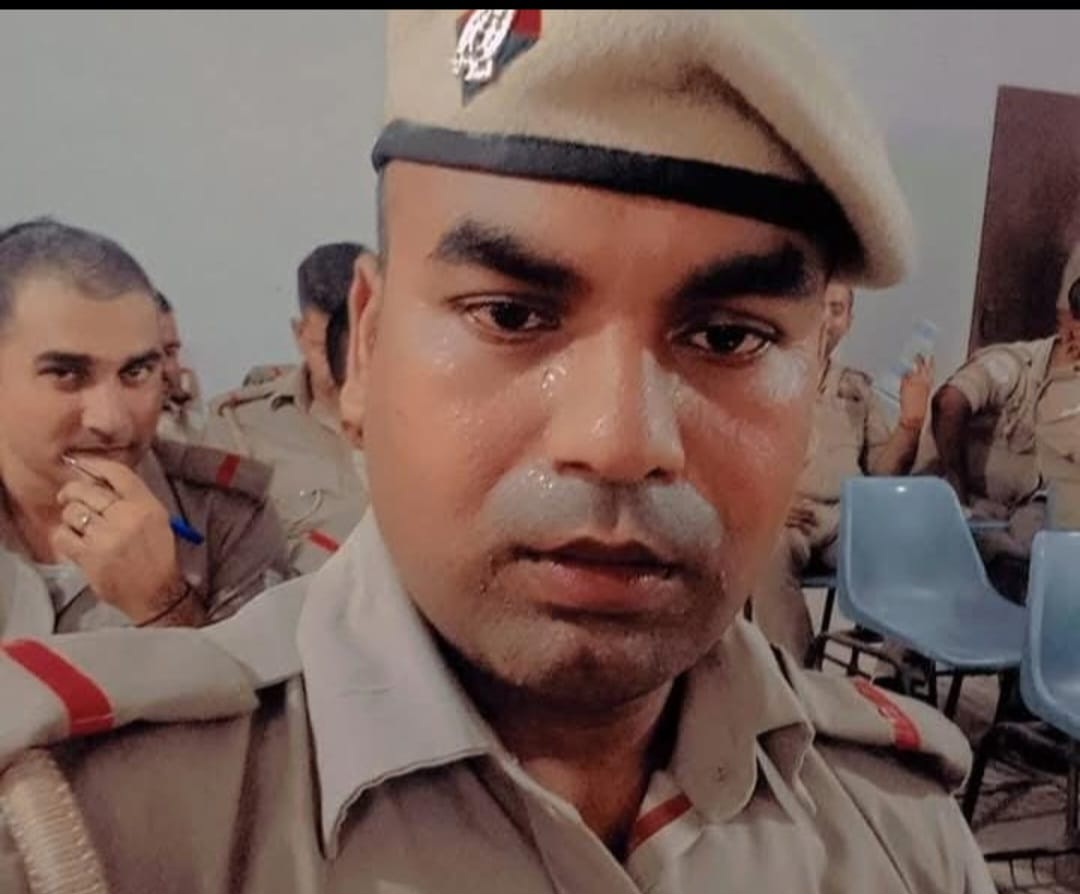 फर्रुखाबाद:दुष्कर्म के दोषी दीवान विनय चौहान बर्खास्त, पुलिस अधीक्षक ने की सख्त कार्यवाही।
