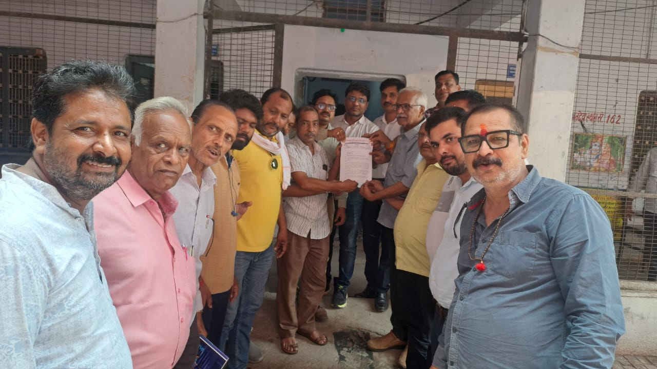 फर्रुखाबाद:उत्तर प्रदेश में व्यापारियों पर जीएसटी विभाग की कार्यवाही बनी चिंता का विषय, फर्रुखाबाद उद्योग व्यापार मंडल ने मुख्यमंत्री को भेजा ज्ञापन।