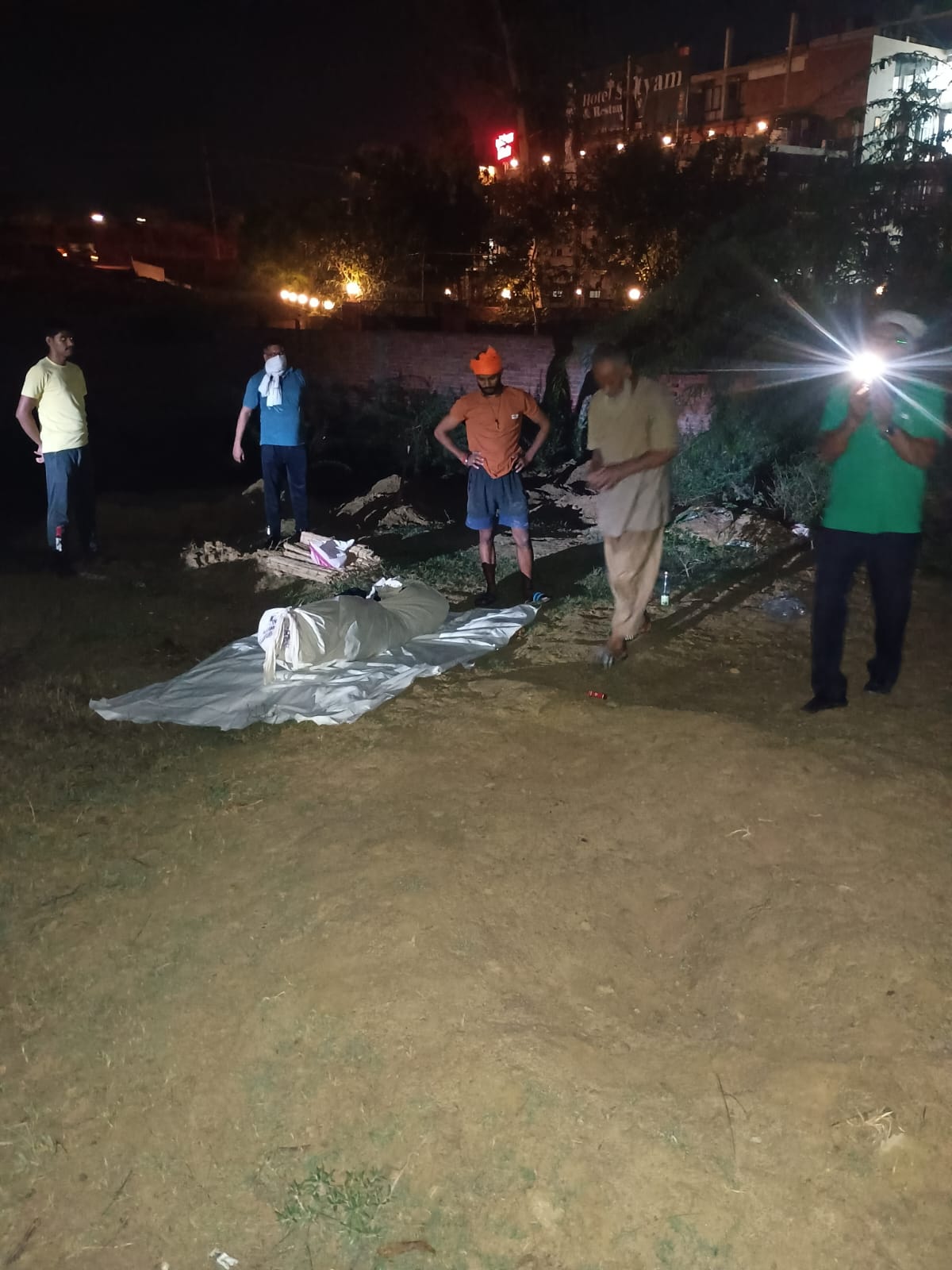 जौनपुर :लावारिश शव इंतजामिया कमेटी के द्वारा दफन करवाया गया 161वा शव