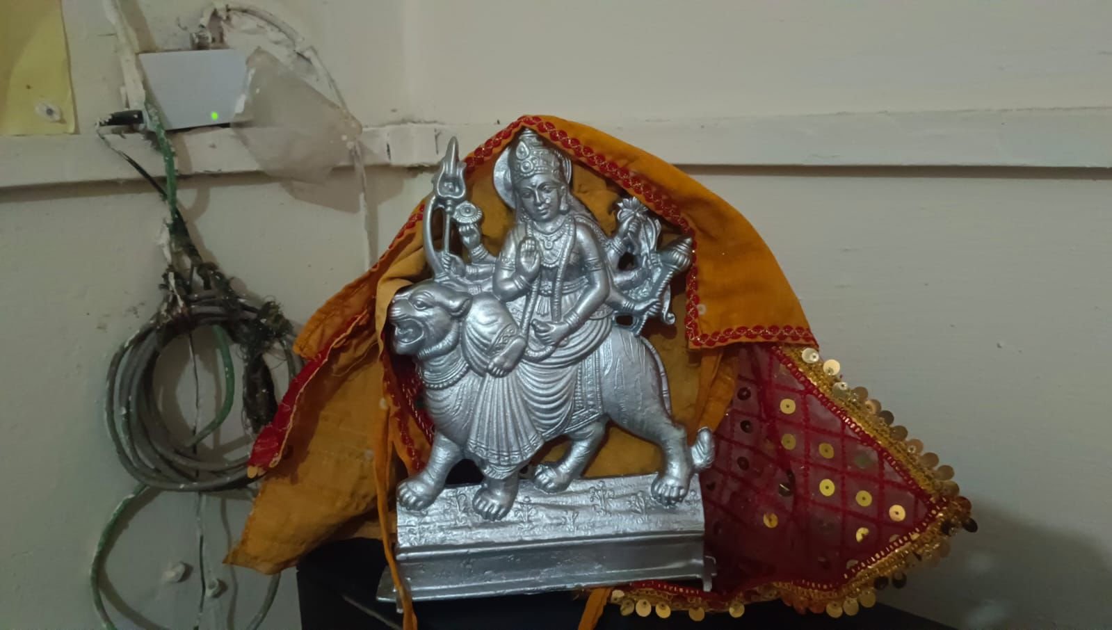 मैनपुरी में पुलिस थाने से ही चोरी हुई बेशकीमती मूर्ति ?