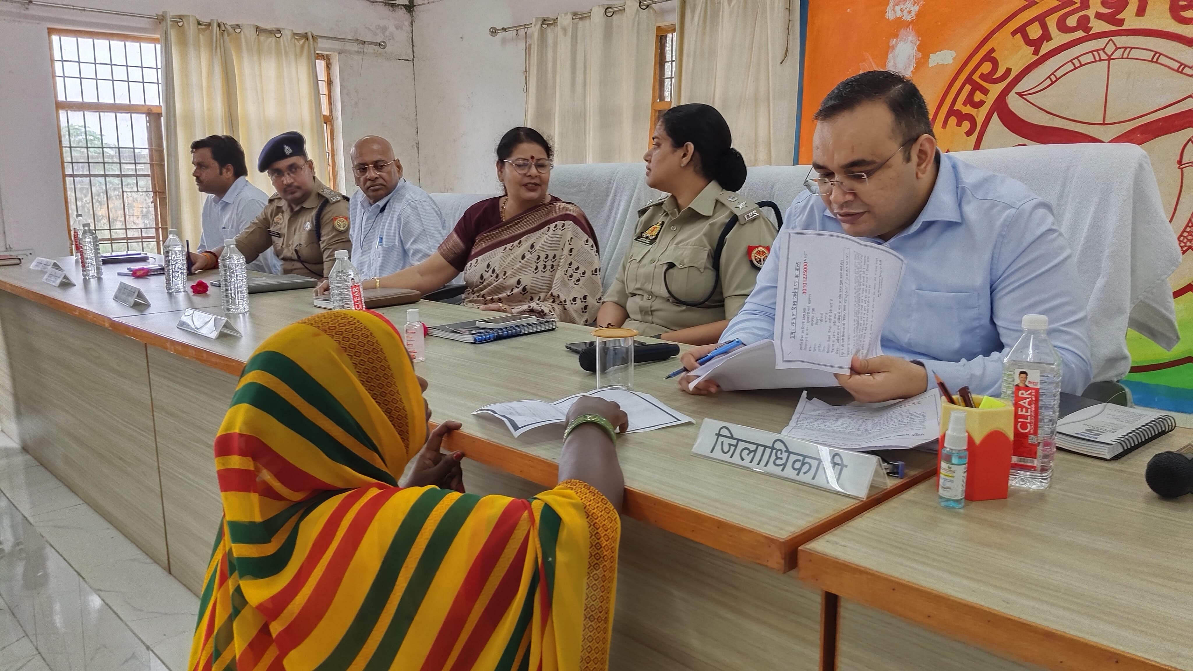 कासगंज के सभी तहसीलों में संपूर्ण समाधान दिवस का आयोजन