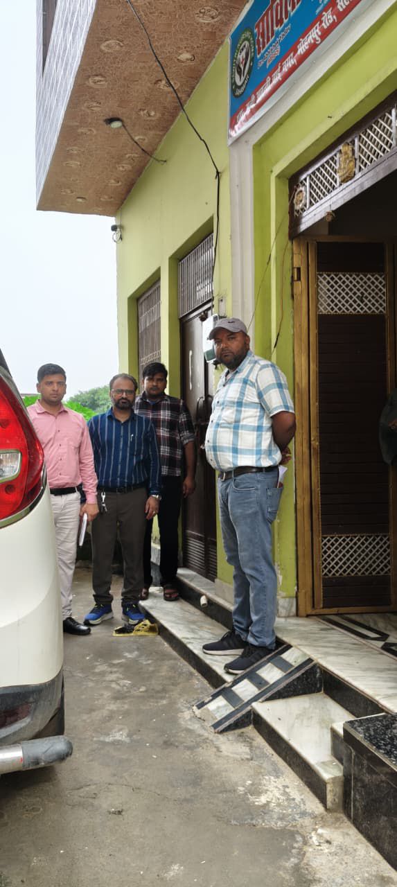 कासगंज: जिलाधिकारी  के निर्देशन में चल रहे अवैध प्रसव केंद्रों पर छापा मार कार्यवाही
