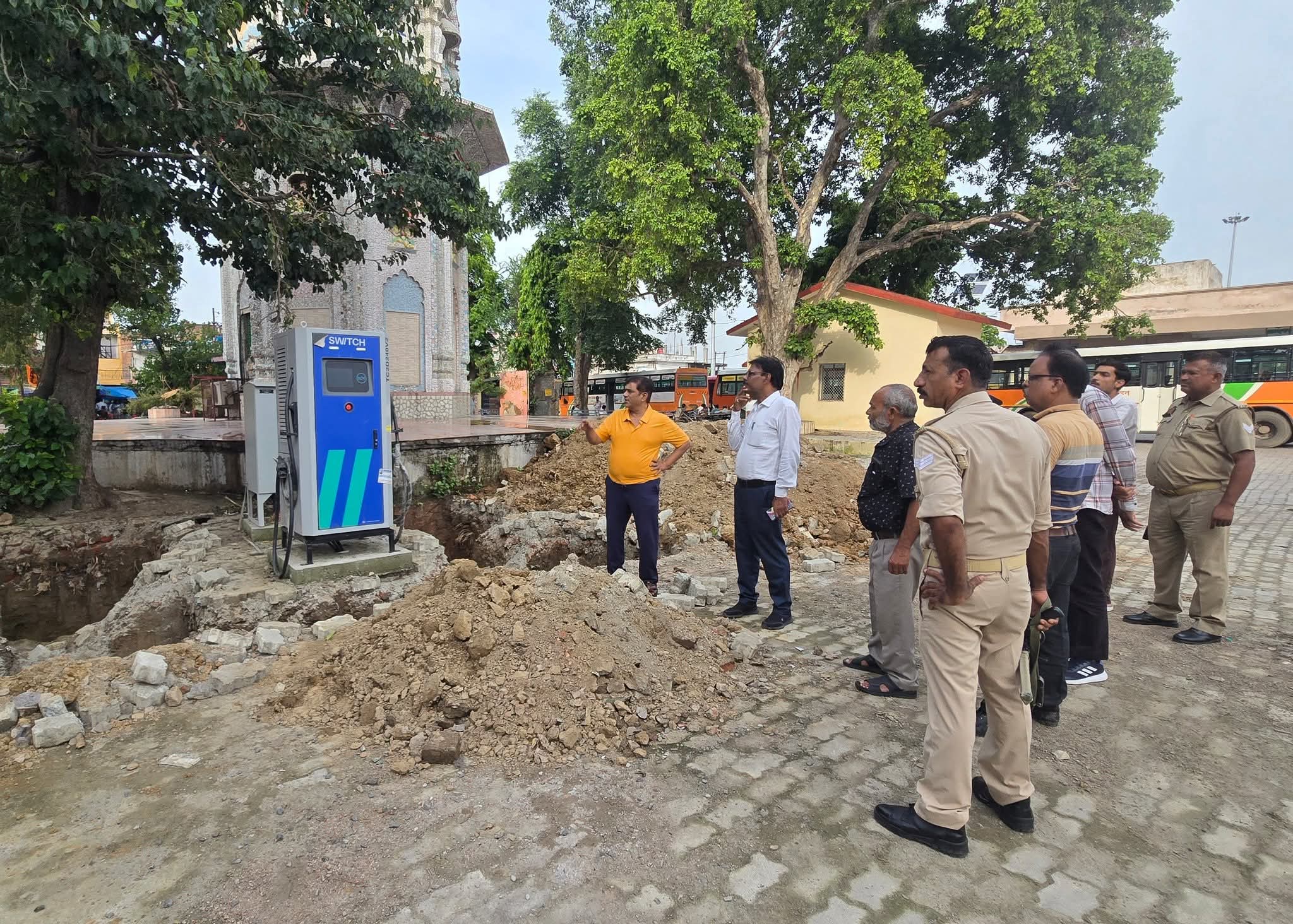 फर्रुखाबाद में जल्द दौड़ेंगी 10 इलेक्ट्रिक बसें, चार्जिंग स्टेशन निर्माण को लेकर तेज़ी