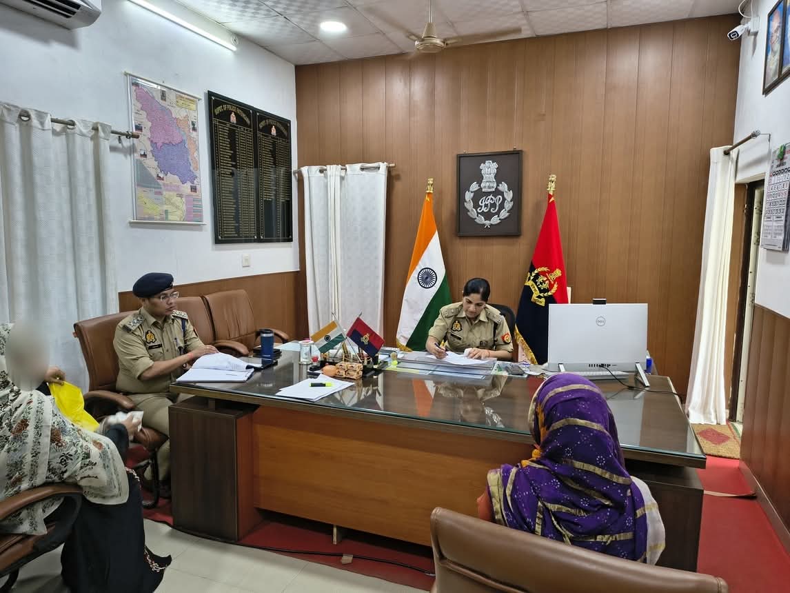फर्रुखाबाद:एसपी आरती सिंह ने गूगल मीट के जरिए की वर्चुअल जनसुनवाई