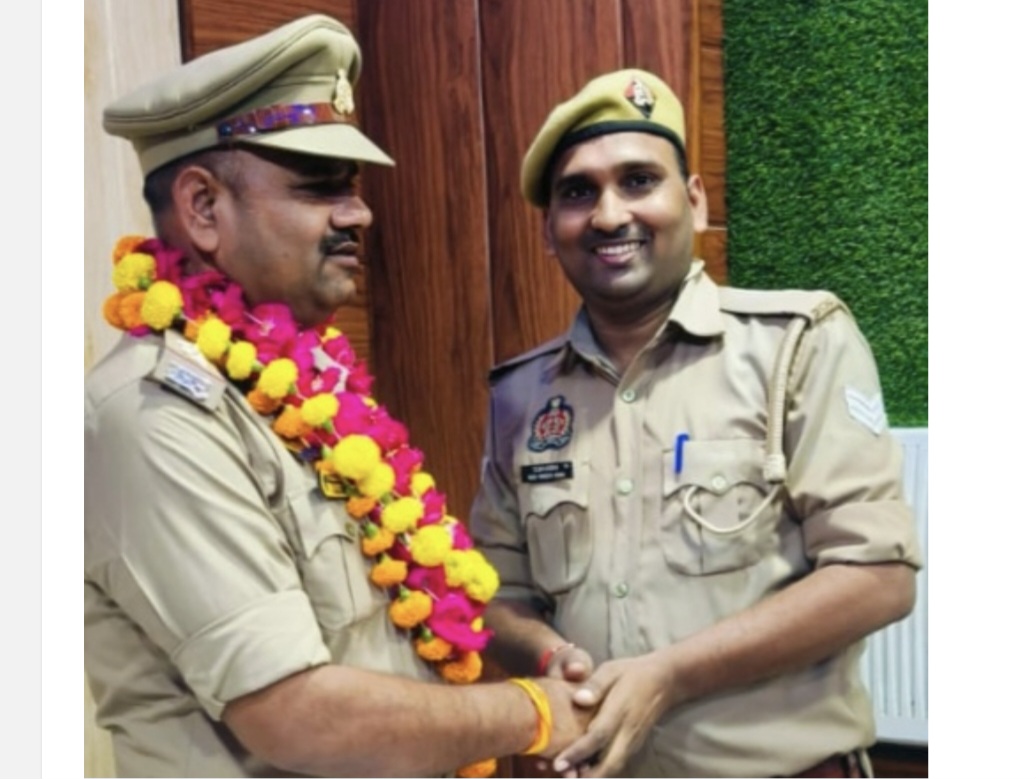 फर्रुखाबाद:आदर्श थाना मऊदरवाजा थानाध्यक्ष ने संभाली कमान, पुलिसकर्मियों को दिए सख्त निर्देश।