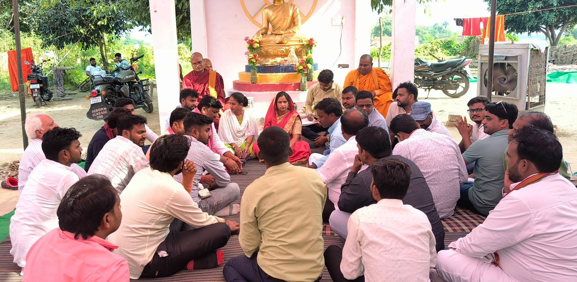 फर्रुखाबाद:महासमता बुद्ध बिहार में हुई विशेष बैठक, धम्म देशना एवं महापरित्रान पाठ कार्यक्रम की तैयारियाँ तेज