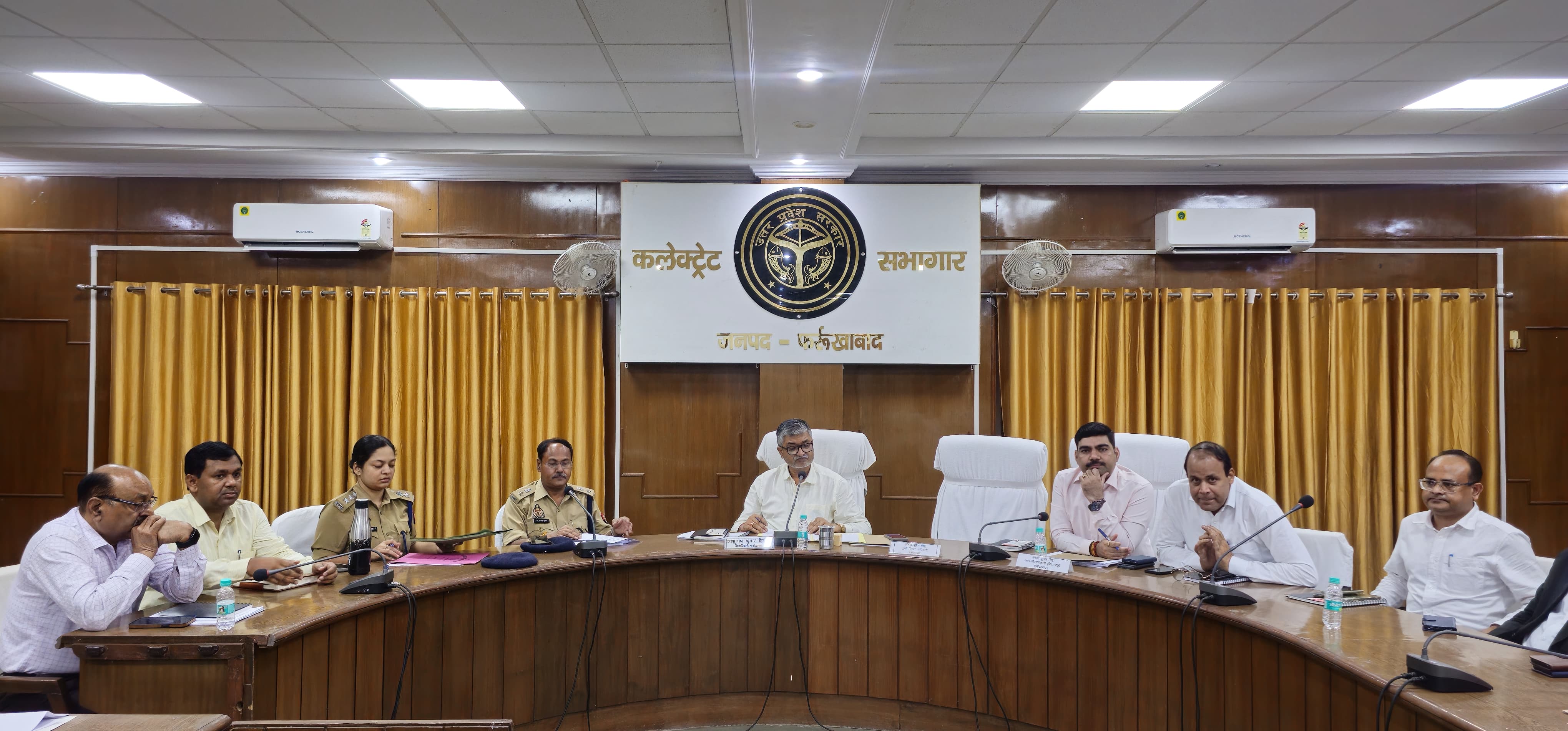फर्रूखाबाद में एनकोर्ड समीक्षा बैठक संपन्न, नशामुक्त समाज के लिए सख्त निर्देश