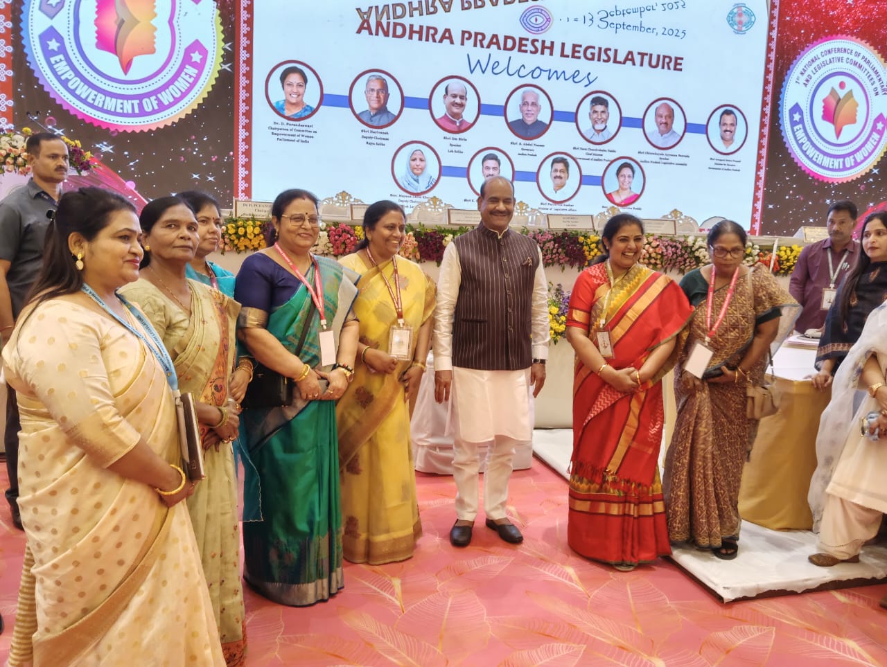 नई दिल्ली की प्रेस रिपोर्टर दीक्षा कोहली को राष्ट्रीय मंच पर मिला सम्मान।