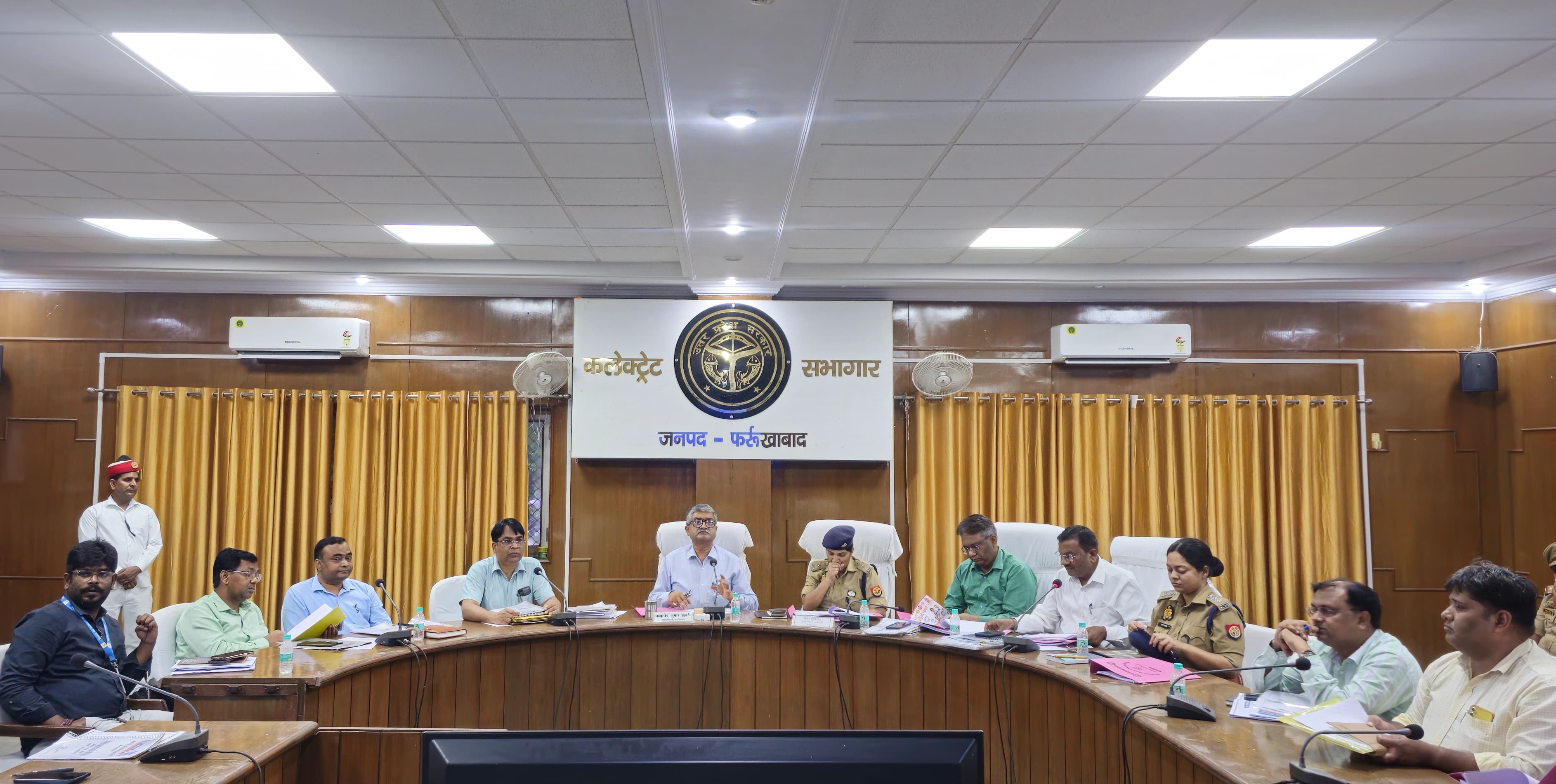 फर्रुखाबाद में मिशन शक्ति फेज-05 की तैयारियों की समीक्षा बैठक संपन्न।