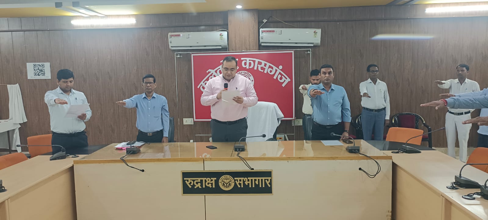 कासगंज: जिलाधिकारी प्रणय सिंह द्वारा तीर्थ स्थल सोरों सूकर क्षेत्र के समुचित विकास एवं यहां पर्यटन को बढ़ावा देने व श्रद्वालुओं को सभी आवश्यक जनउपयोगी सुविधायें उपलब्ध कराने के लिये निरंतर प्रयास जारी