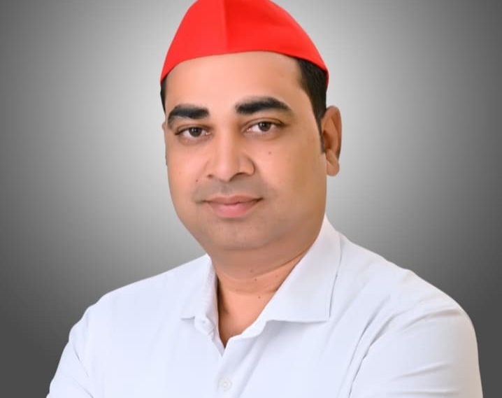 फर्रुखाबाद:“कदमों की थकान मुस्कान में बदल जाती है” — अमित यादव मोहम्मदाबाद चतुर्थ से जिला पंचायत सदस्य पद के प्रत्याशी