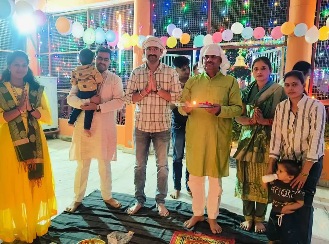 फर्रुखाबाद:आदर्श थाना मऊदरवाजा में दीपावली पूजन-अर्चना, क्षेत्र की शांति व समृद्धि की कामना।