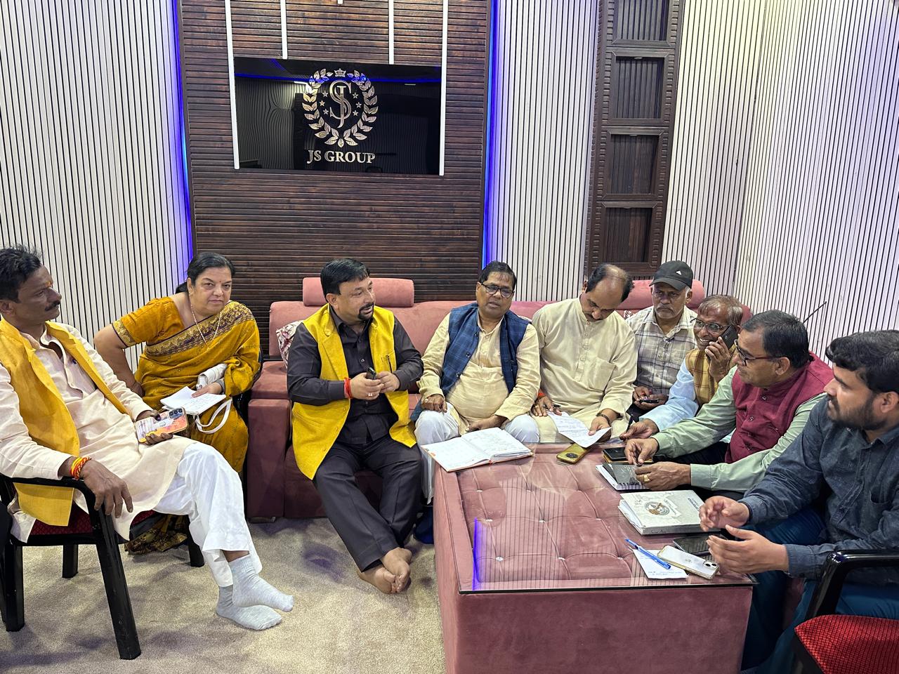 फर्रुखाबाद:भाजपा प्रदेश अध्यक्ष भूपेंद्र सिंह चौधरी के आगमन को लेकर तैयारी बैठक सम्पन्न