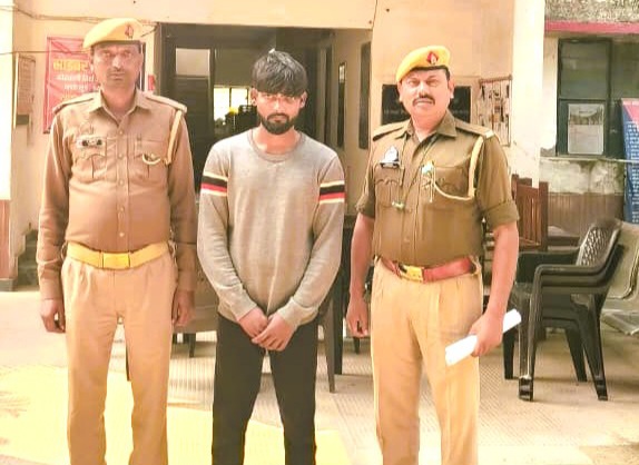 कन्नौज:थाना तिर्वा पुलिस की बड़ी सफलता: चोरी के माल के साथ अभियुक्त गिरफ्तार