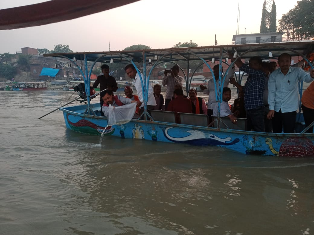फर्रुखाबाद:नदियों में मत्स्य संपदा के संरक्षण हेतु 2.35 लाख मछली अंगुलिकाओं का संचय
