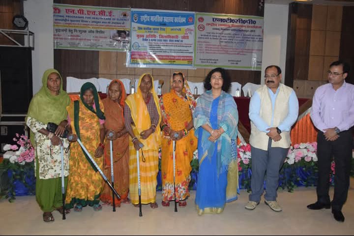 लखीमपुर खीरी : राष्ट्रीय मानसिक स्वास्थ्य कार्यक्रम के तहत स्वास्थ्य विभाग की ओर से संवेदीकरण कार्यशाला का हुआ आयोजन