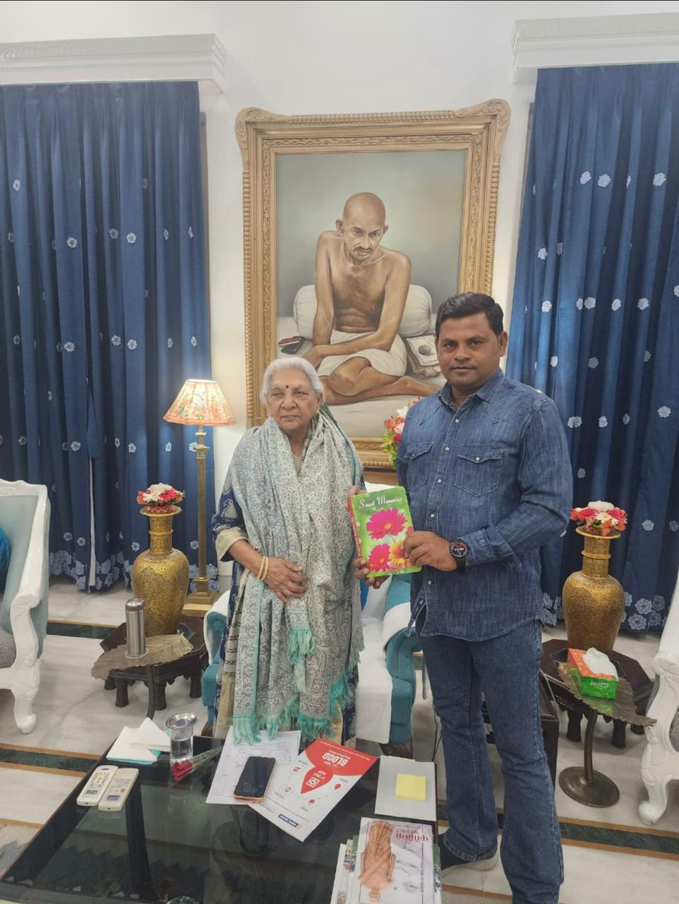 लखनऊ राज्यपाल से मुलाक़ात कर पप्पू ख़ान ने 'भरगैन' की बेहतरी पर की चर्चा