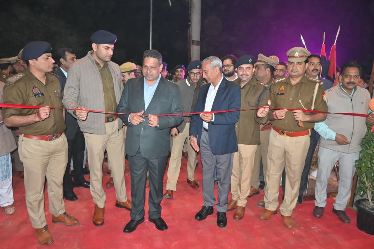 आगरा में भव्य रूप से उद्घाटित हुआ अत्याधुनिक थाना एकता, पुलिस आयुक्त ने काटा फीता