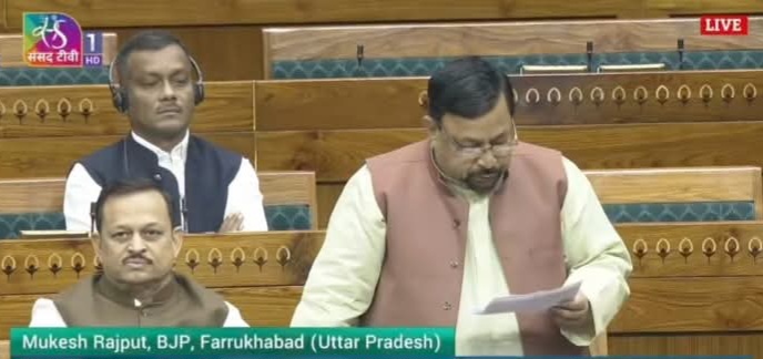फर्रुखाबाद सांसद मुकेश राजपूत ने मथुरा–अयोध्या रूट पर वंदे भारत ट्रेन की मांग उठाई।