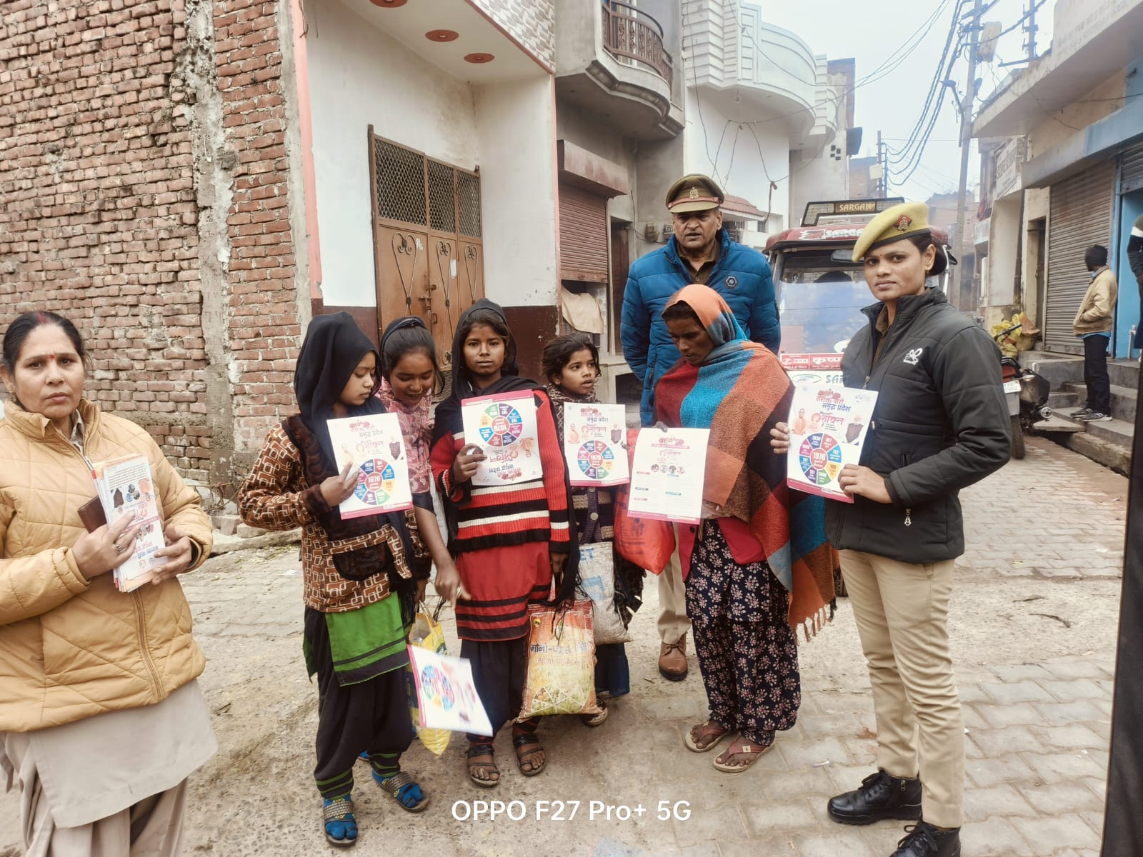 फर्रुखाबाद:मिशन शक्ति अभियान के तहत थाना मऊदरवाजा में महिलाओं को किया गया जागरूक