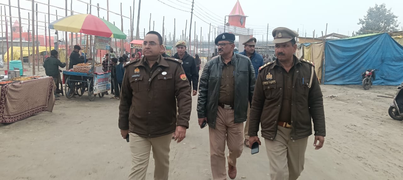 फर्रुखाबाद:मेला श्री रामनगरिया का अपर पुलिस अधीक्षक ने किया निरीक्षण, सुरक्षा व यातायात व्यवस्था को लेकर दिए निर्देश