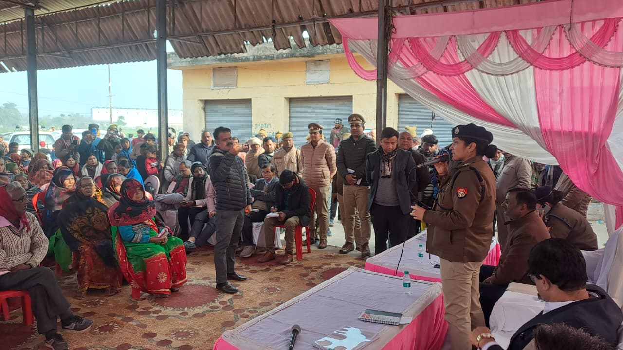 फर्रुखाबाद में विशेष ग्राम चौपाल का आयोजन, मिशन शक्ति 5.0 के तहत महिलाओं को किया गया जागरूक