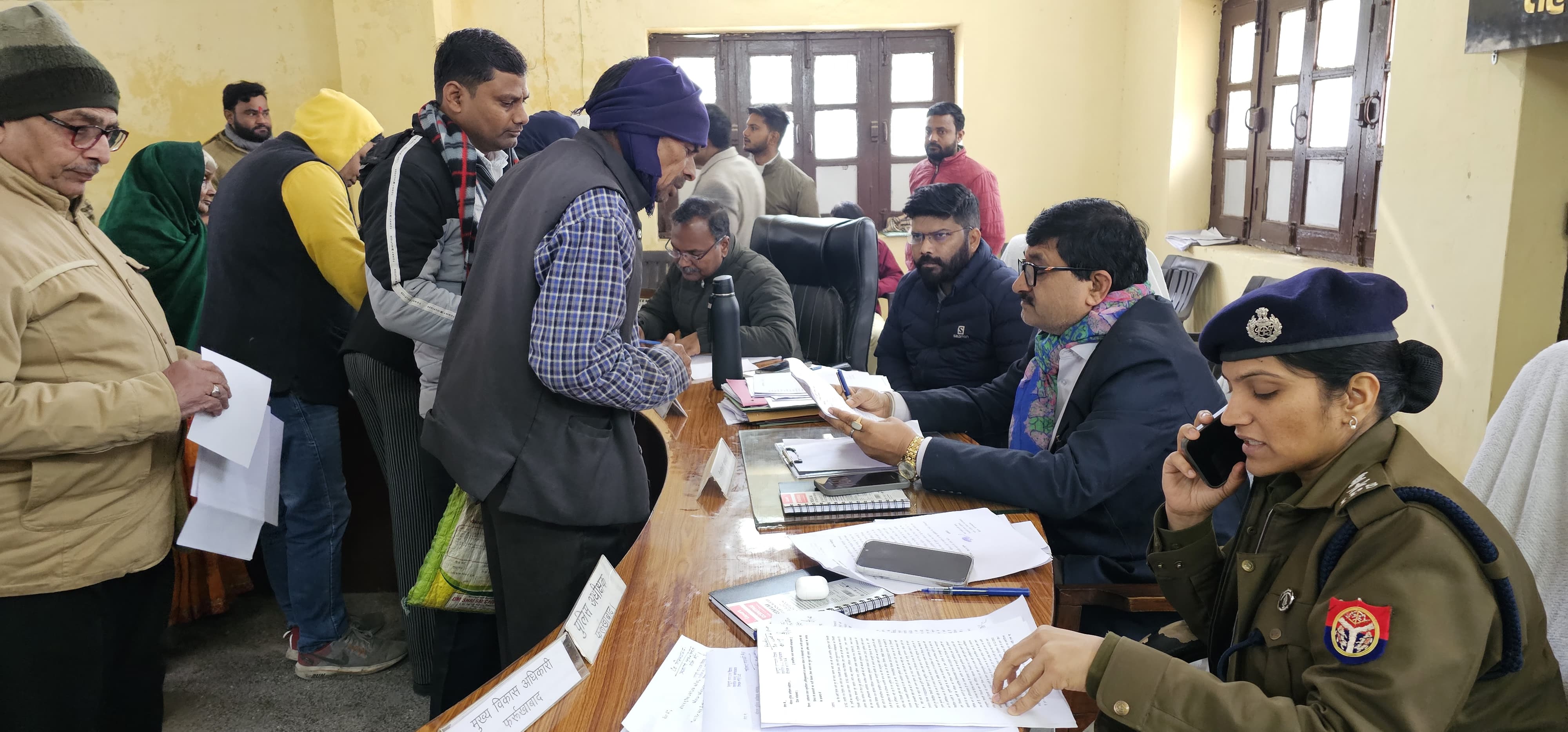 फर्रुखाबाद में सम्पूर्ण समाधान दिवस आयोजित, 53 शिकायतें प्राप्त, 3 मौके पर निस्तारित