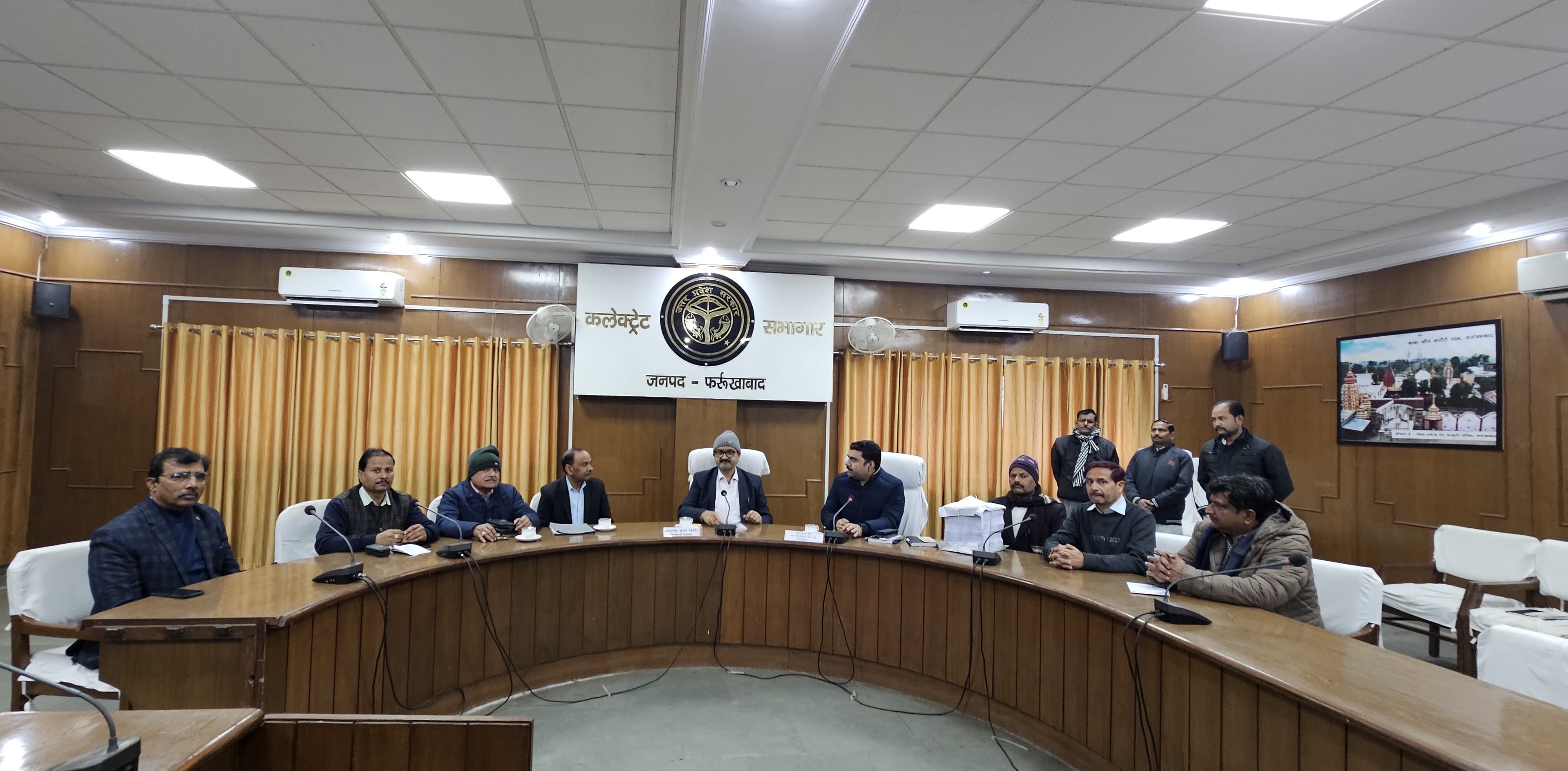 फर्रुखाबाद: निर्वाचक नामावलियों के प्रगाढ़ पुनरीक्षण को लेकर राजनीतिक दलों के साथ बैठक सम्पन्न
