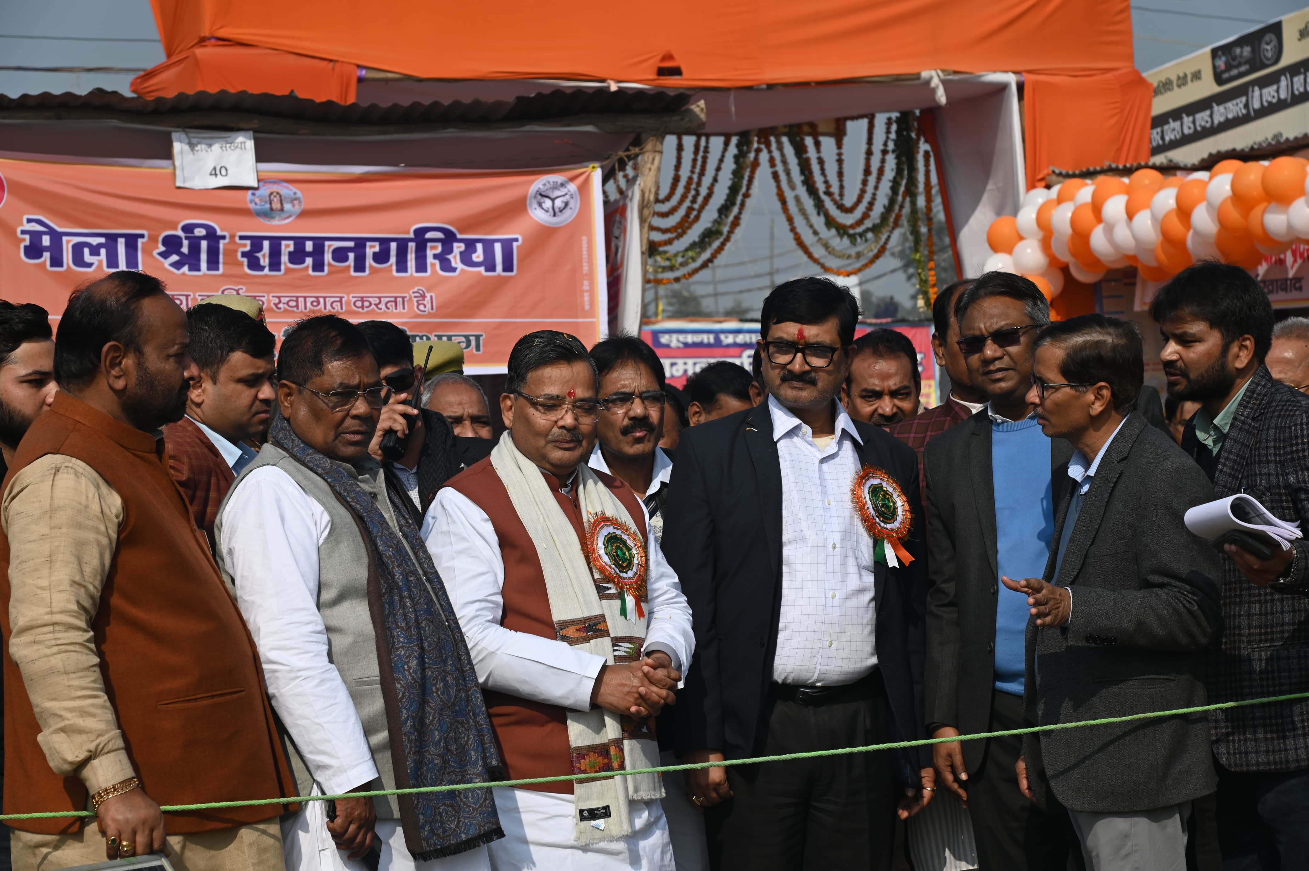 फर्रूखाबाद: मेला श्री रामनगरिया में विकास प्रदर्शनी का शुभारंभ, 30 विभागों की योजनाओं का अवलोकन