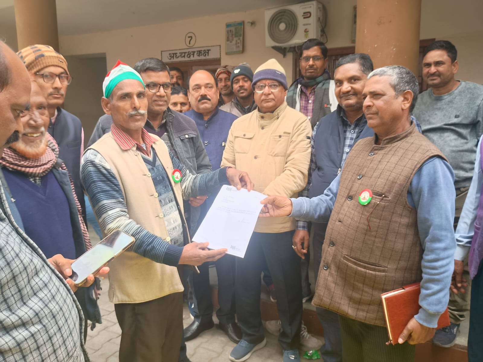 लखीमपुर खीरी : राकिशसं ने मनाया काला दिवस-दिया धरना,भुगतान पर बनी सहमति