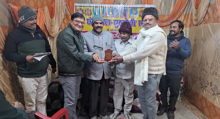 लखीमपुर खीरी : गोला में श्री छोटेलाल सुखदेवी स्मृति सम्मान अलंकरण का आयोजन काव्य गोष्ठी के साथ संपन्न