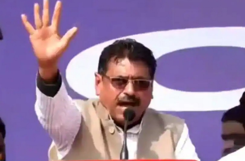 '5 बाबाओं ने लूटा बहन-बेटियों का सम्मान', पूर्व बीजेपी MLA ने रामभद्राचार्य-अनिरुद्धाचार्य पर दिया बयान
