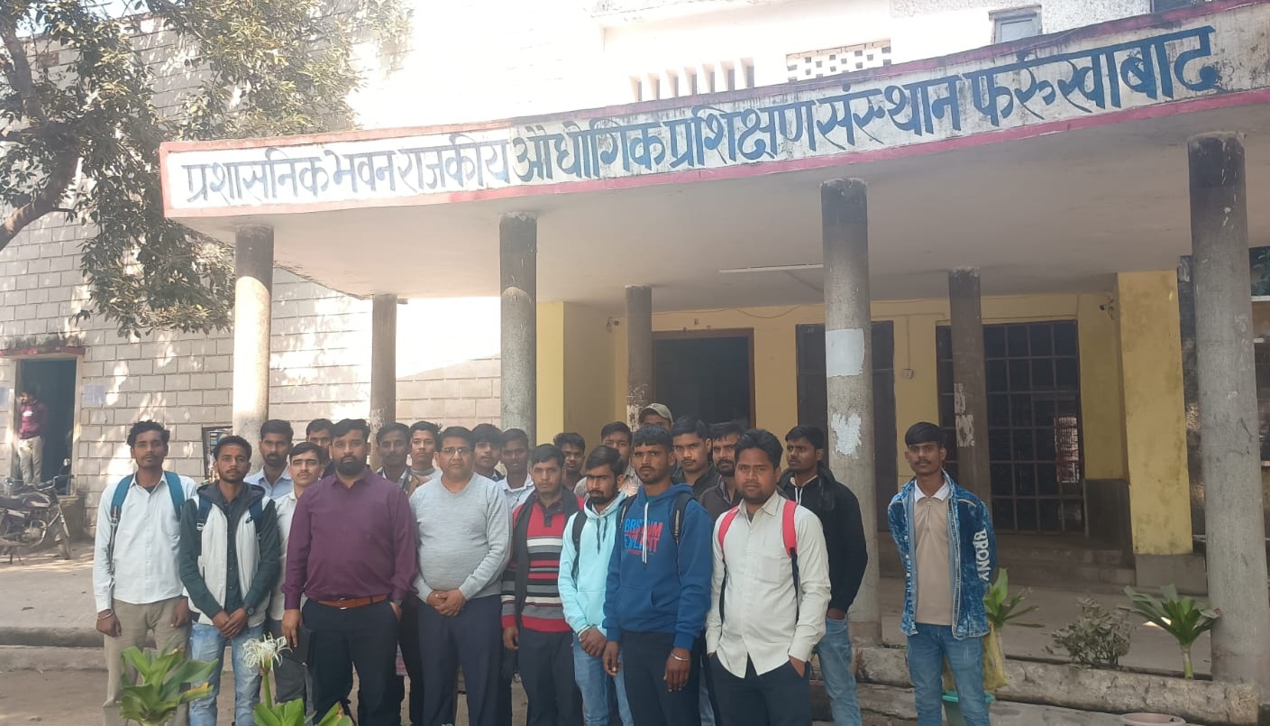 फर्रुखाबाद: रोजगार/अप्रेन्टिसशिप मेले में 55 अभ्यर्थियों का चयन।