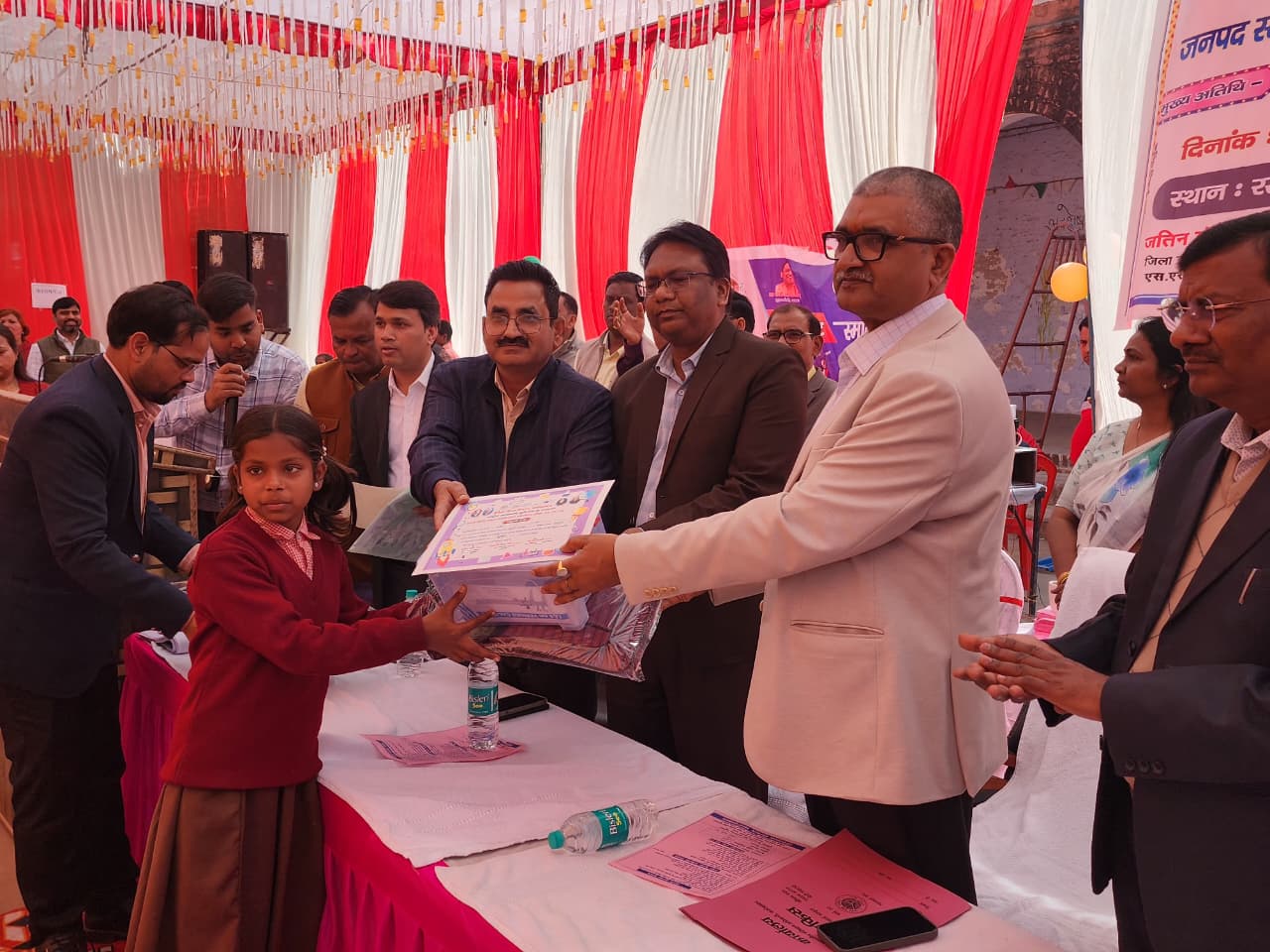 फर्रुखाबाद में राष्ट्रीय आविष्कार अभियान के तहत जिला स्तरीय क्विज व विज्ञान मॉडल प्रदर्शनी आयोजित